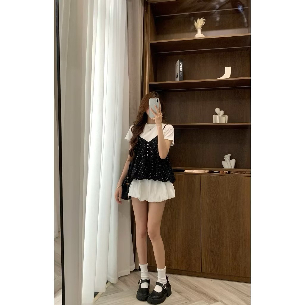 Set Yếm Nữ 2 Dây Chấm Bi Dáng Bí Cúc Dọc Kèm Áo Thun Trơn KENCO Clothing SG Thời Trang Nữ M3802 | BigBuy360 - bigbuy360.vn