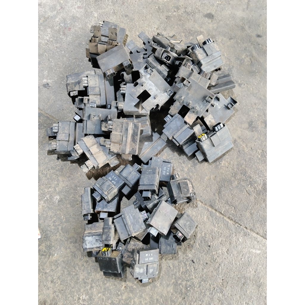 ic no4. ic sirius zin tháo xe đồng giá 1 cục