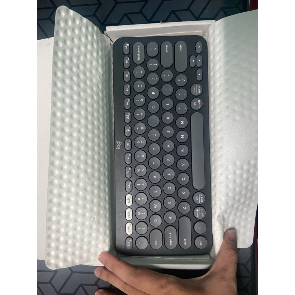 Bàn phím Bluetooth Logitech Pebble key 2 K280S (đã sử dụng)