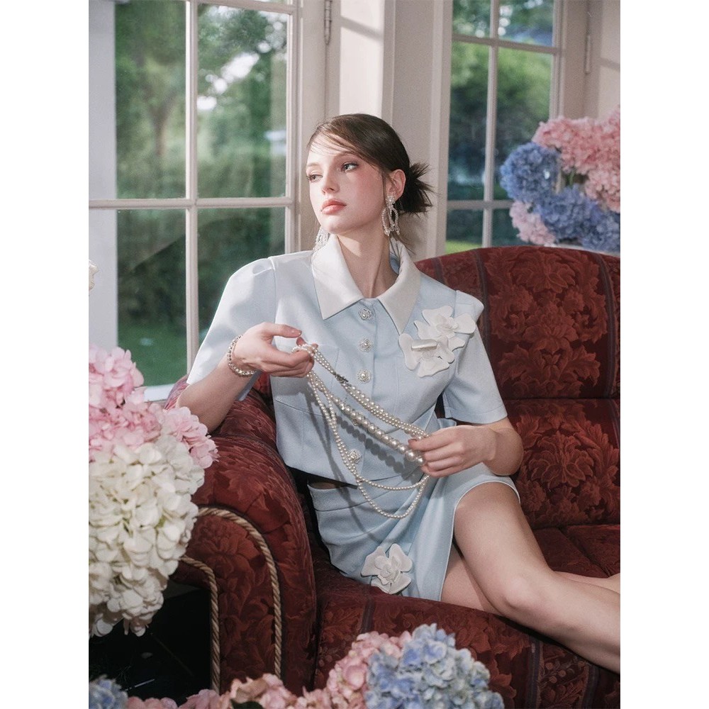 Set áo croptop cổ trắng đính hoa 3D + chân váy ngắn chữ A HB.Studio S96