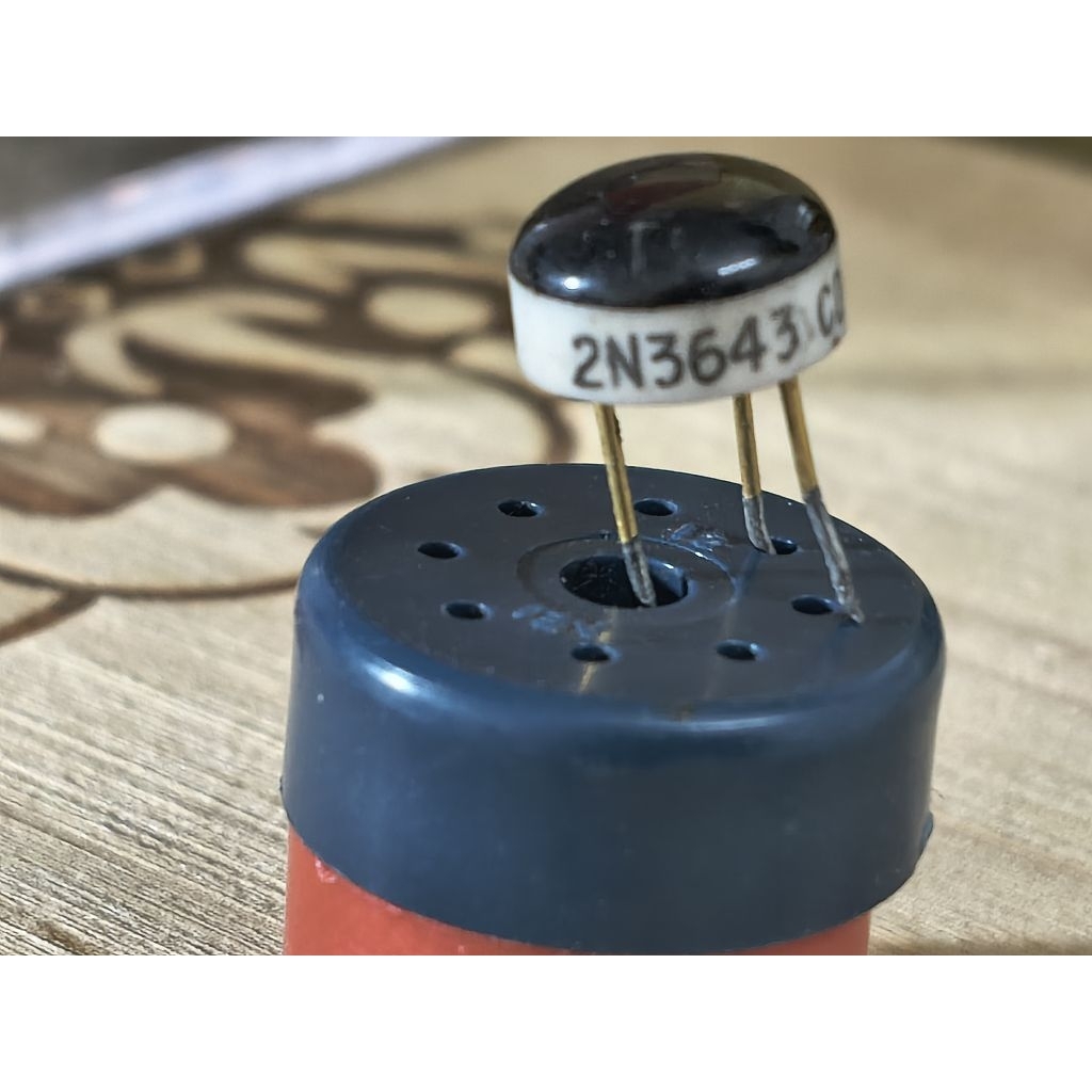 2N3643 NPN BJT transistor tháo máy