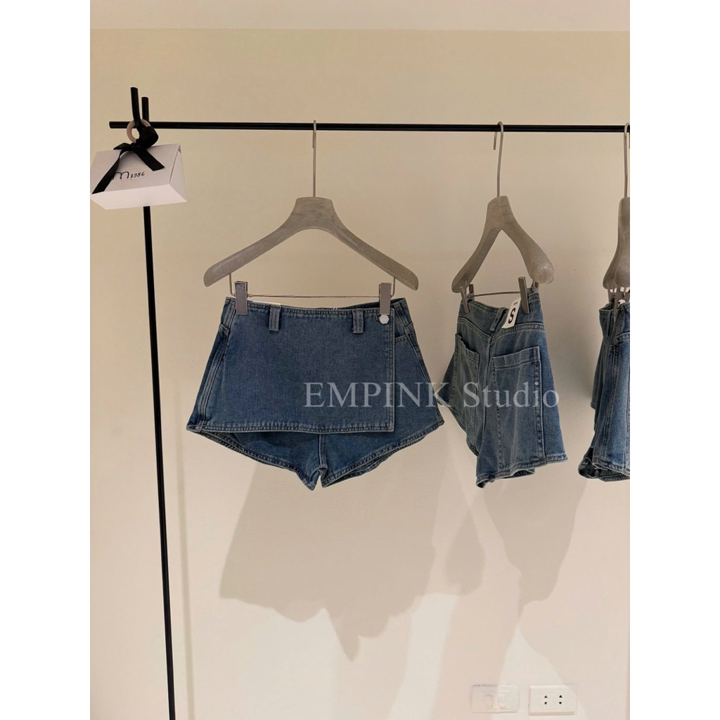 EMPINK STUDIO / QUẦN JEANS GIẢ VÁY QCCC DÁNG CHỮ A ÔM