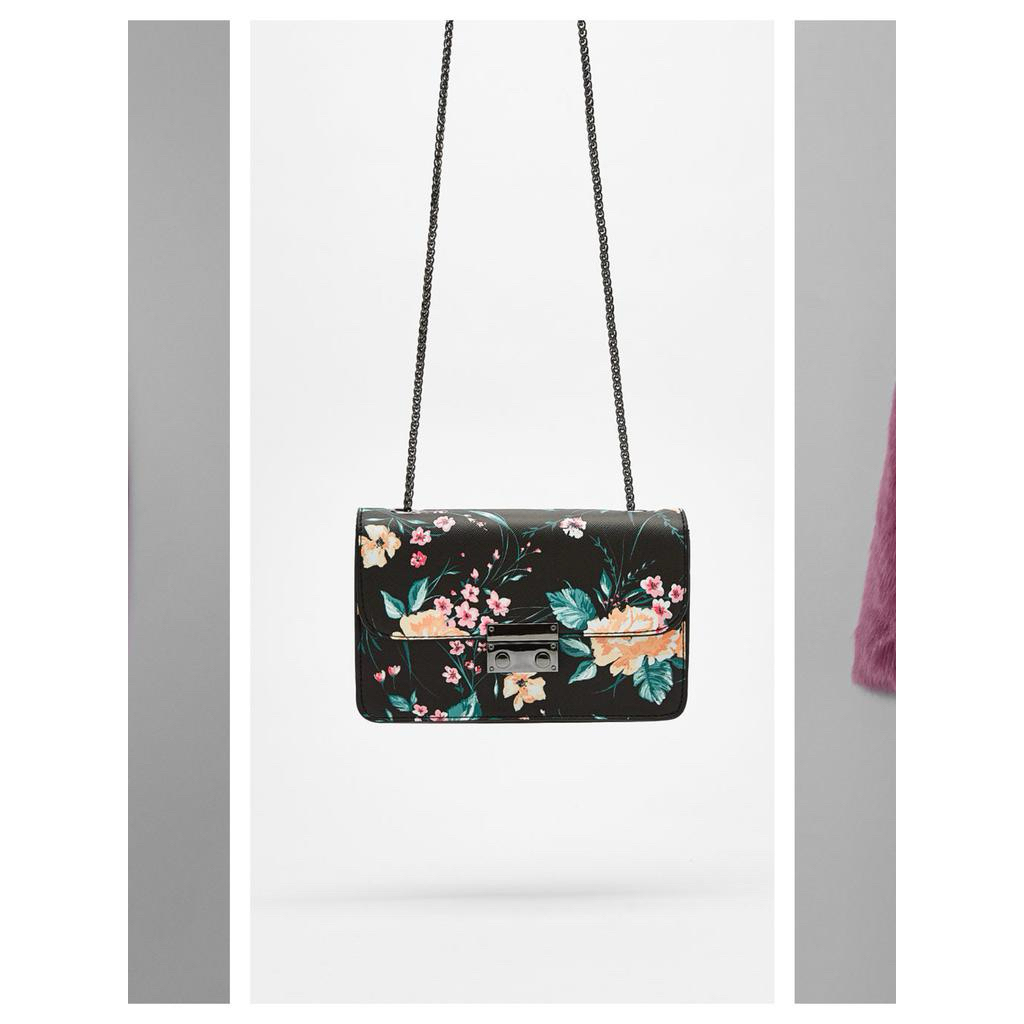 [Pass]Túi hoa đeo chéo dây xích Bershka