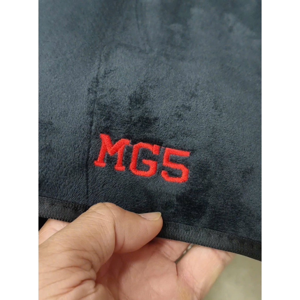 Thảm Taplo MG5 AT MT Nhung Lông Cừu Giảm Nóng Hạn Chế Lóa Nội Thất Ô Tô