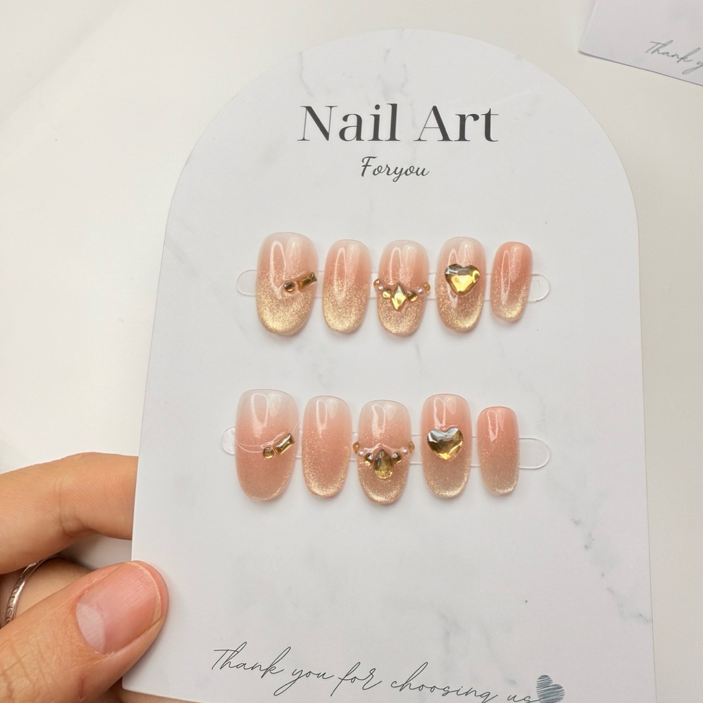 Nailbox CYN Nails thiết kế DY05 - form hạt na kết hợp mắt mèo ánh vàng xinh xắn đính đá - dành cho n