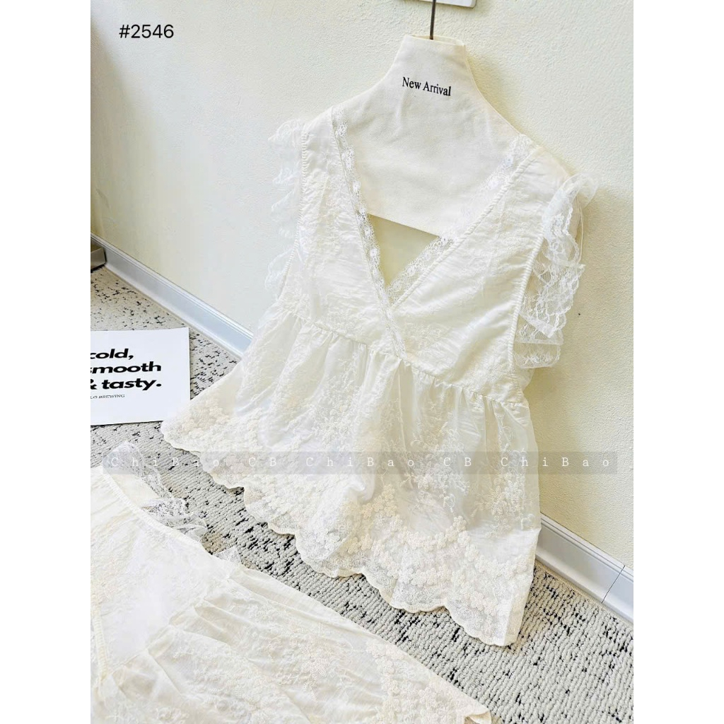 áo cổ V Phối Ren Trắng, Áo Kiểu Tay Cánh Tiên Phong Cách sang chảnh,hot hit 2026 | BigBuy360 - bigbuy360.vn