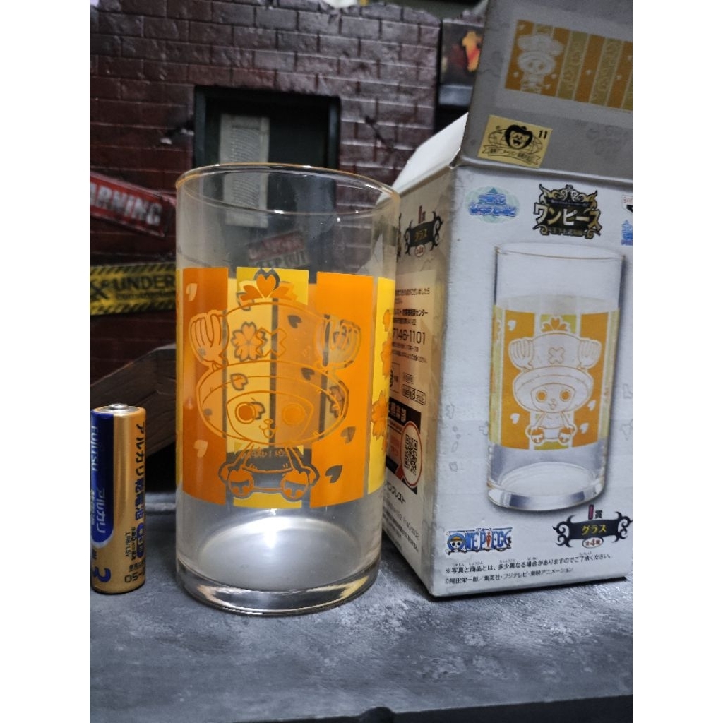 ly thủy tinh chopper one piece
