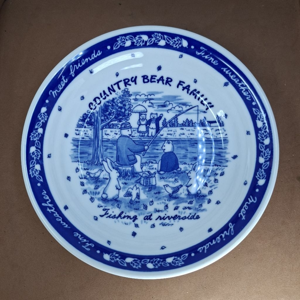 Dĩa trắng Country Bear Family_GỐM SỨ NHẬT_GADTHV2601015