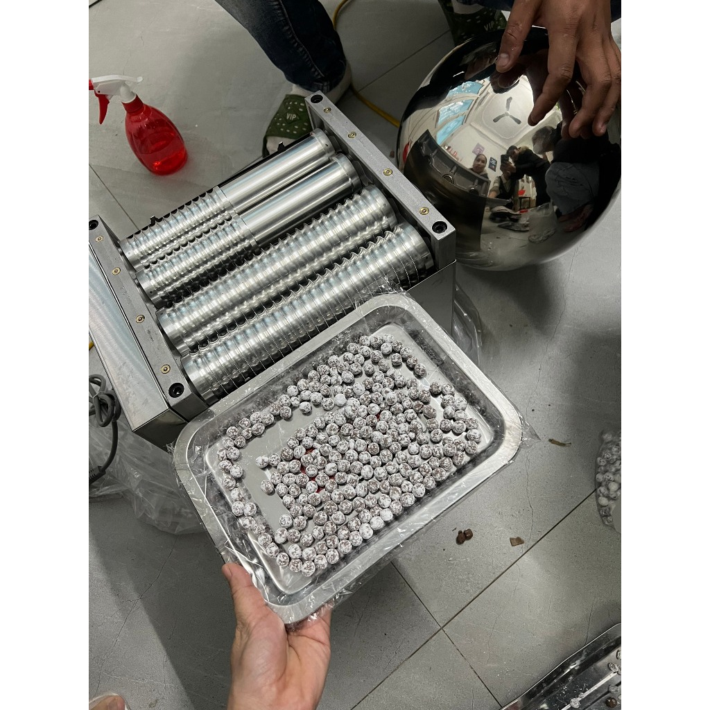 Máy làm trân châu, đông y, bánh nhãn, vo viên hoàn size 6/8/10mm ST106