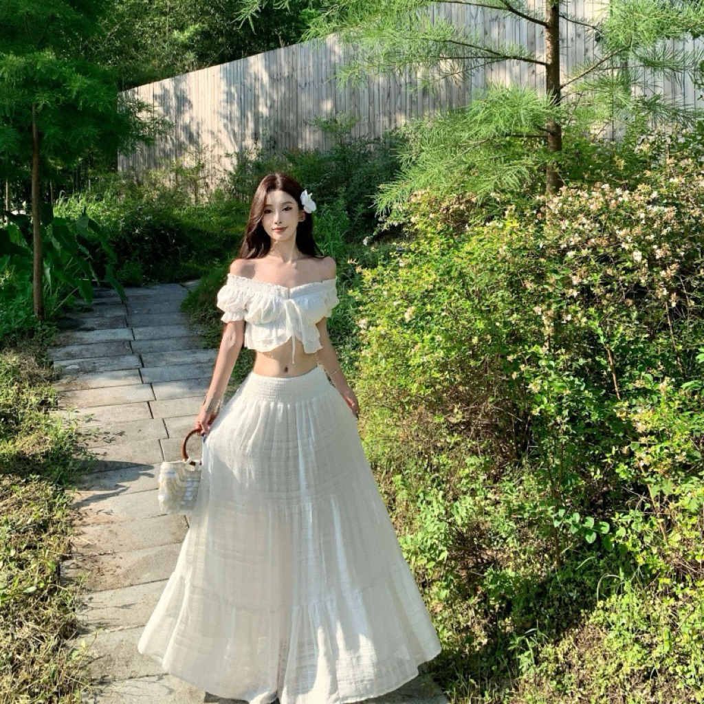 Lizz Studio M7668 Set váy trang đi biển du lịch , áo trễ vai kèm chân váy tráng xoè dáng dài