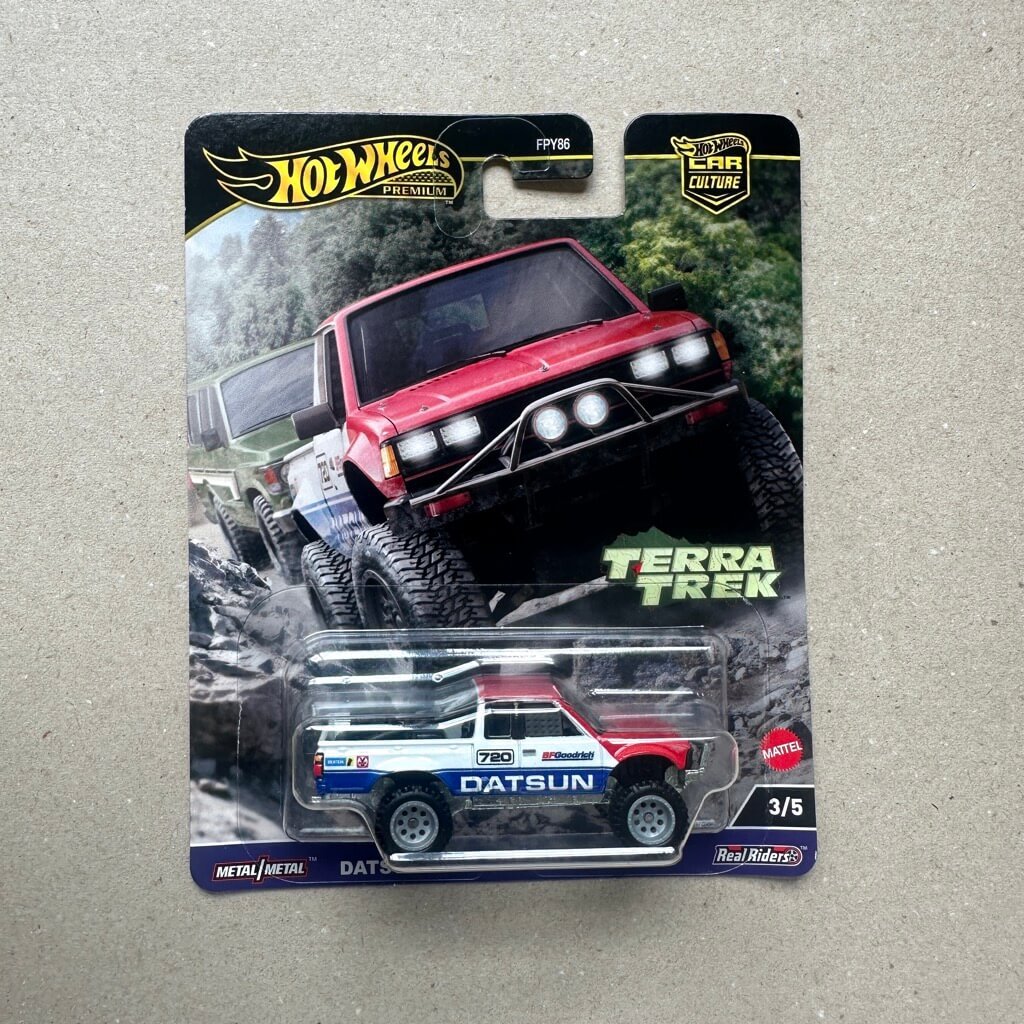 Xe mô hình Hot Wheels Premium Datsun King Cab Baja Custom (HRV71)