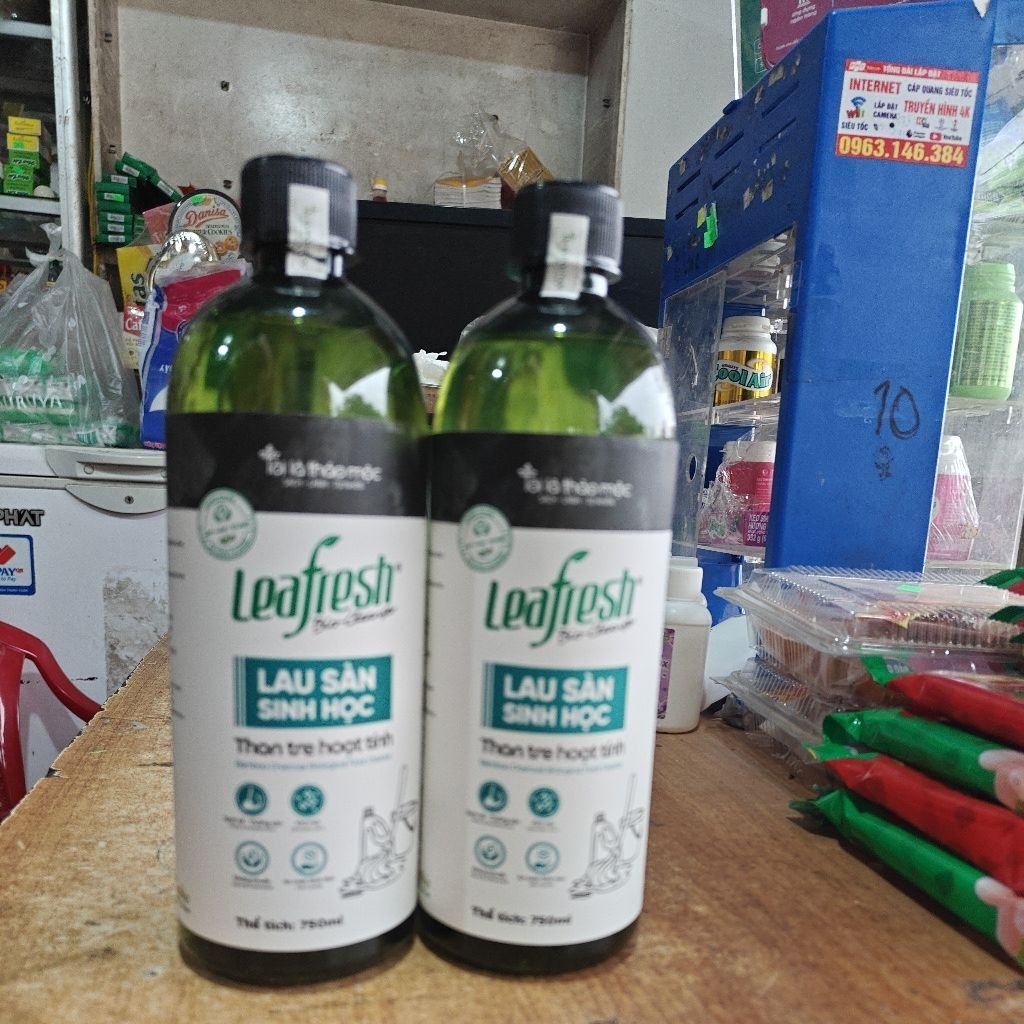 Nước lau sàn sinh học than tre hoạt tính Leafresh