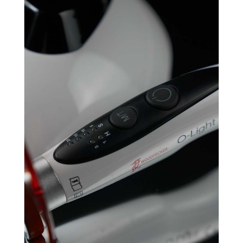 Đèn Quang Trùng Hợp Olight Plus – LED Công Suất Cao, 3 Chế Độ, Sạc Không Dây (Chính Hãng)