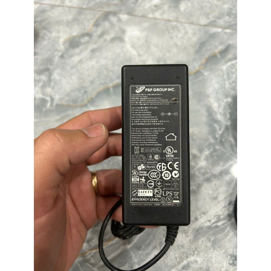 Dây nguồn màn hình Gaming Gigabyte M27Q 19V 3.42A - 65W Hàng Xịn