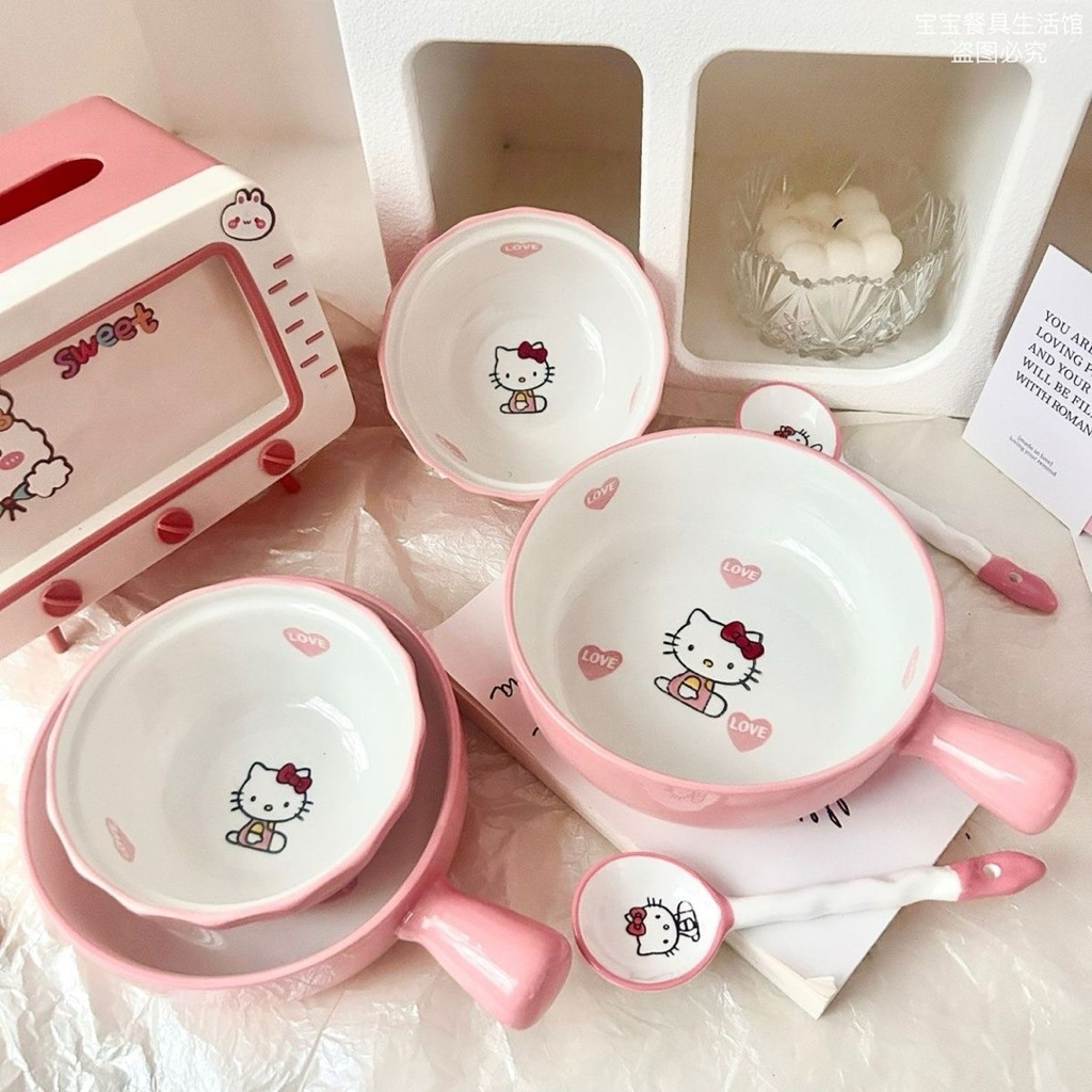 Set 3 Món Bát Sứ Có Tay Cầm Hello Kitty + Bát Con + Thìa Sứ, Bộ 3 Món Bát Sứ Có Tay Cầm Hello Kitty 