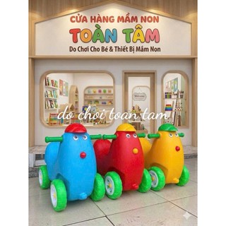 Xe chòi chân nhựa nhập khẩu, giá tốt cho mọi gia đình