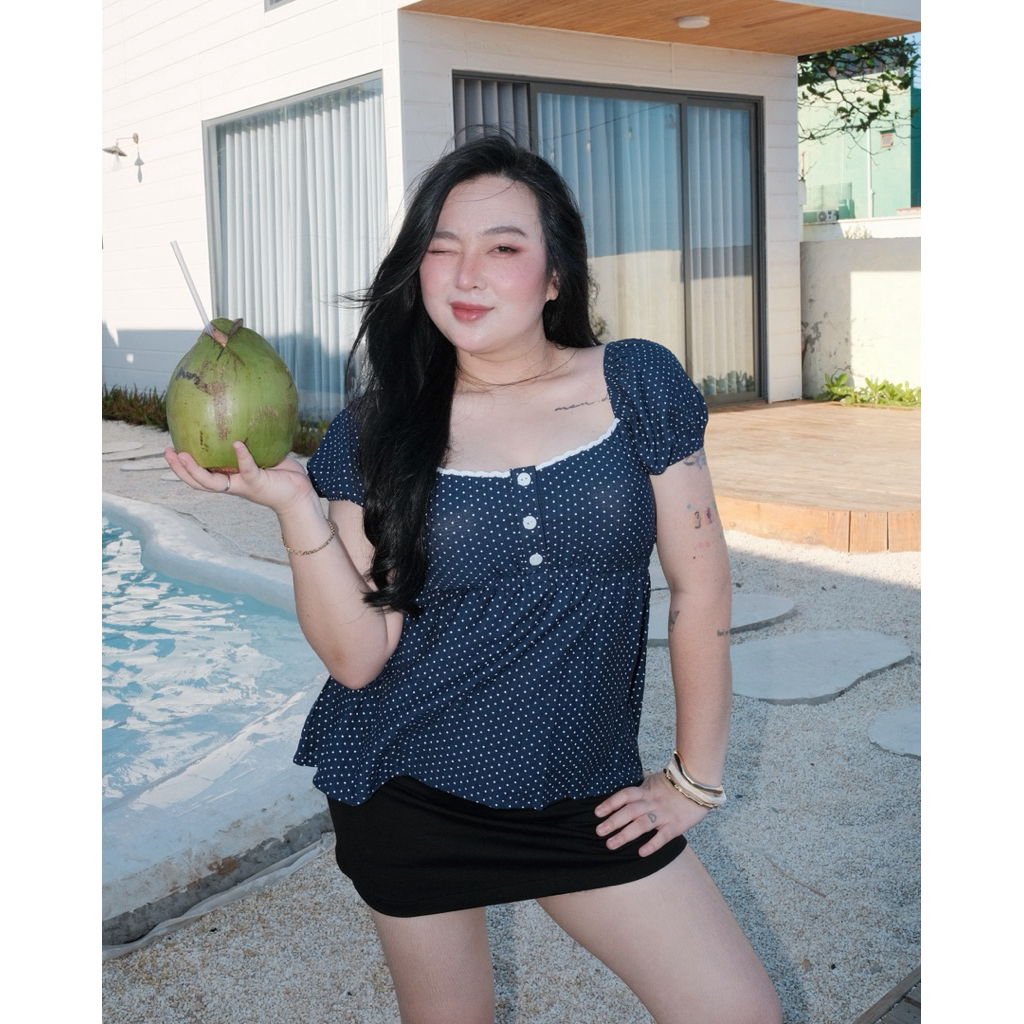 LASSIE BIGSIZE| Áo tơ khoét cổ vuông chấm bi bigsize 65-85kg SUNA TOP