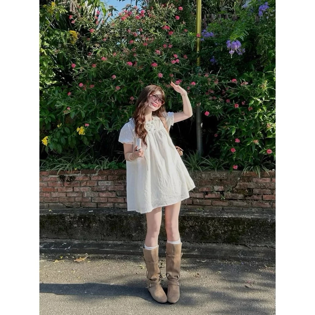 (Hàng L1) Áo Váy babydoll tay phồng thô ren thêu hoa DAISY dáng MOCHI x Kèm quần bo chun | BigBuy360 - bigbuy360.vn