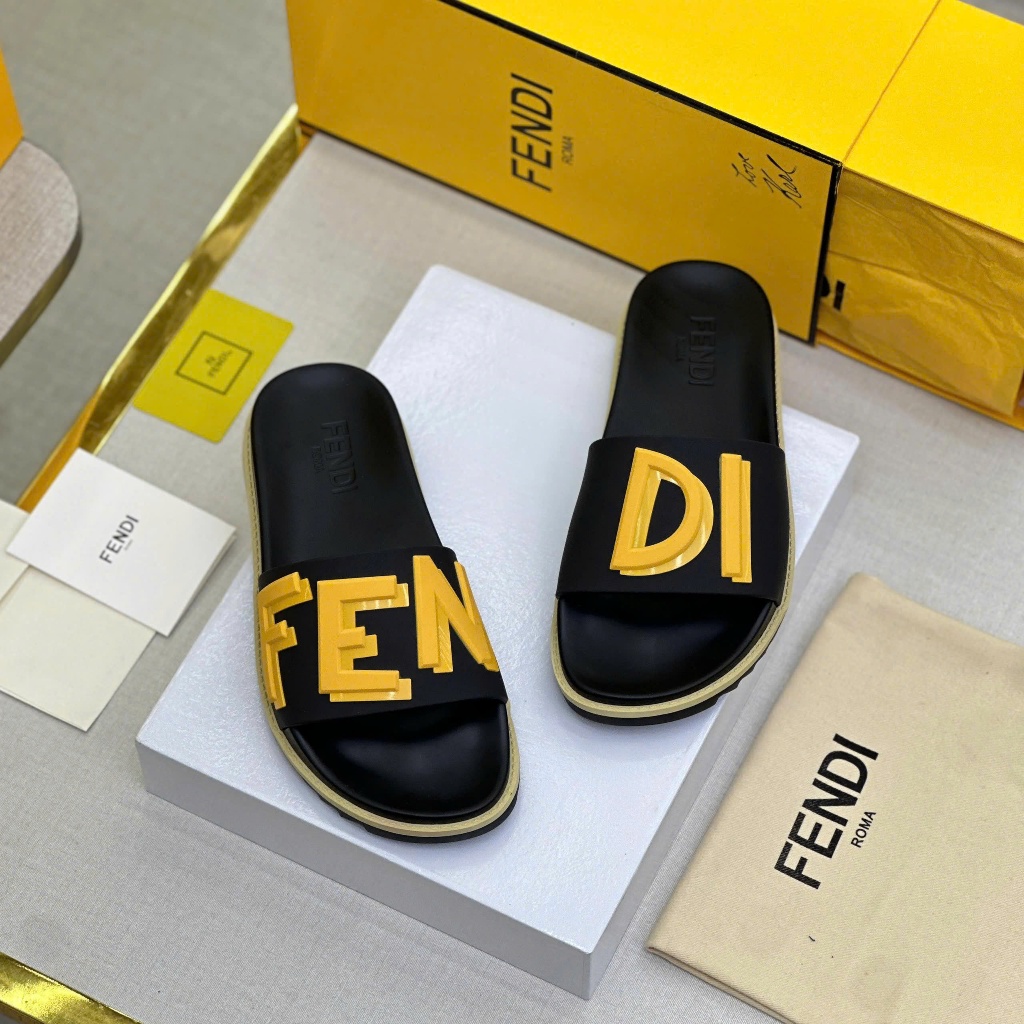 Dép Quai Ngang FENDI Roma Chữ Nổi Vàng Gold Cao Cấp