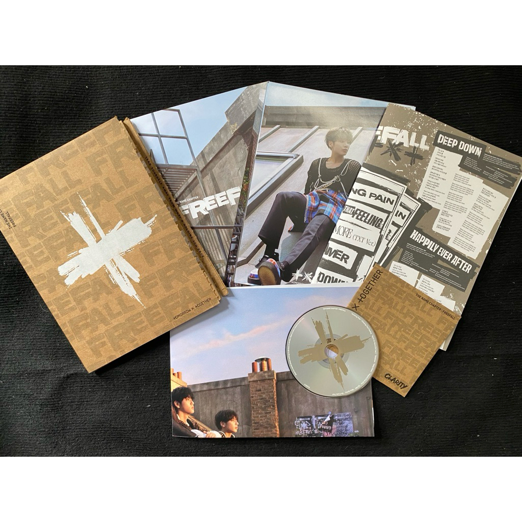 txt mini album the name chapter Freefall đã khui seal, gồm cd poster đồ như hình