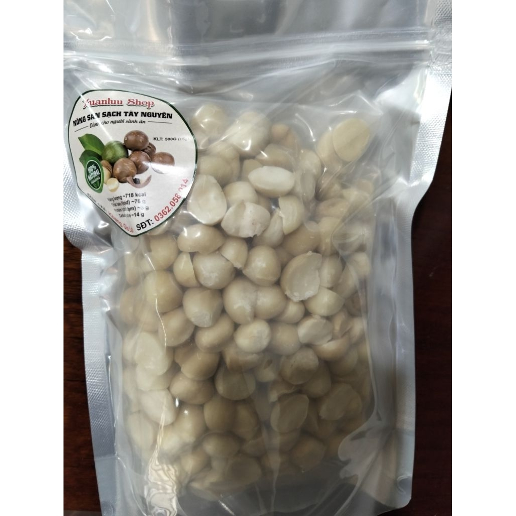 nhân macca vỡ đôi