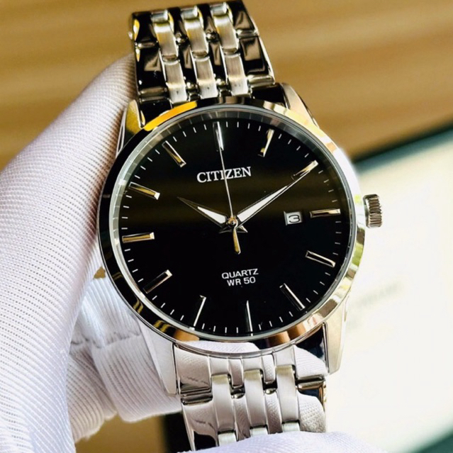 Đồng hồ nam Citizen BI5000-87E sở hữu thiết kế mặt đen tối giản
