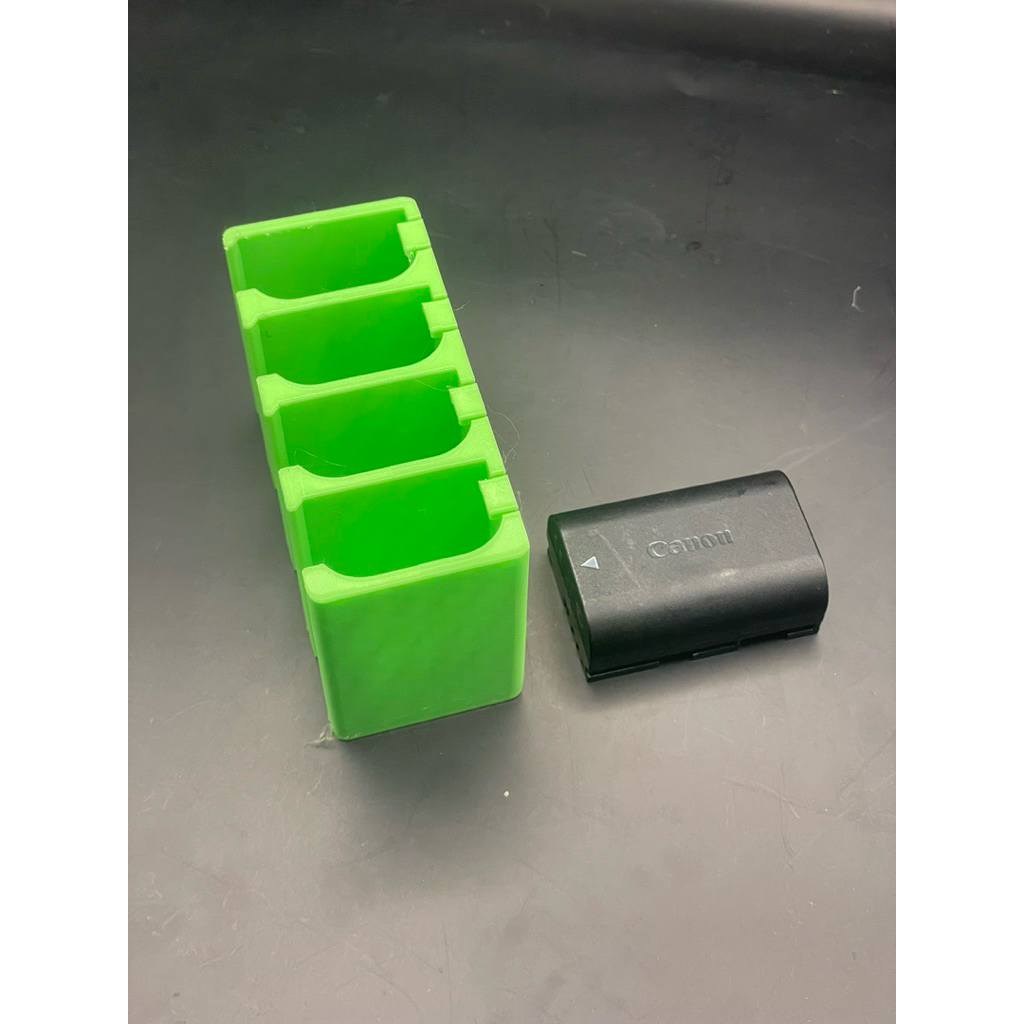 KHAY PIN CANON LP - E6 in 3D/GIÁ ĐỠ PIN LP-E6/LP-E6NH- KHAY NHỰA IN 3D cao cấp/ Phụ kiện máy ảnh tiệ