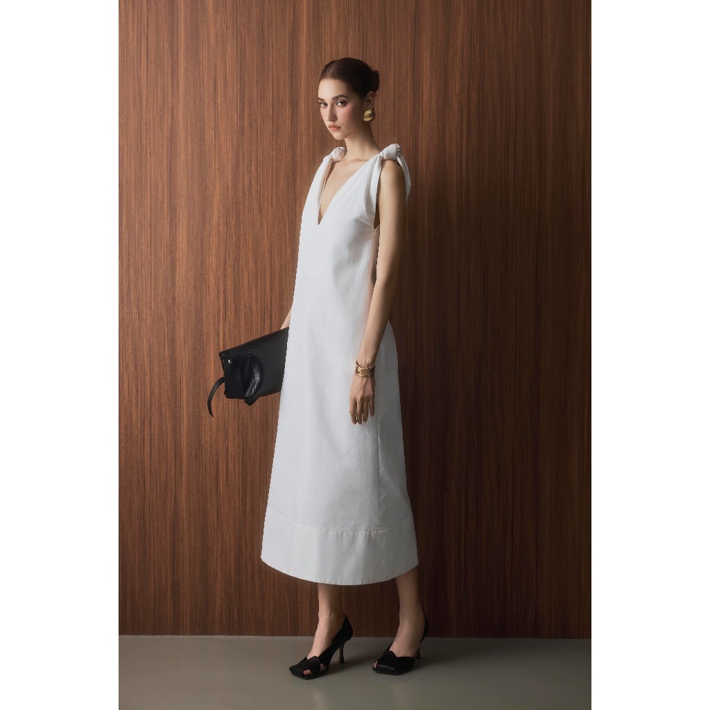 LILY KNOT DRESS | LENCIS – Đầm dài nữ dáng suôn xẻ ngực thanh lịch, điểm nhấn hoa cột vai thủ công,