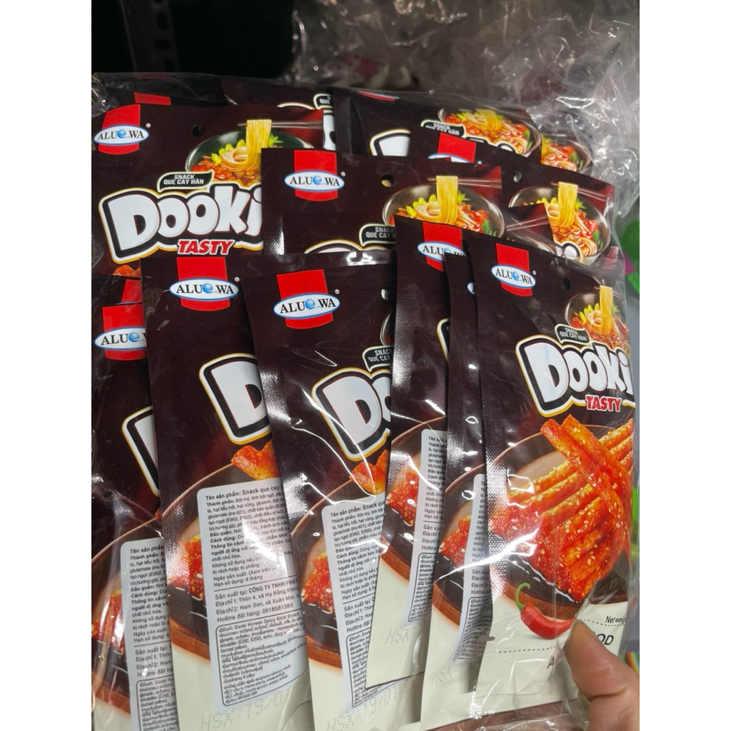 Sỉ bịch 30gói snack que cay Dooki ăn vặt