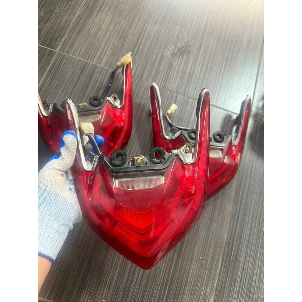 full cụm đèn đuôi đèn hâu yamaha nouvo 4 (hàng zin tháo xe )