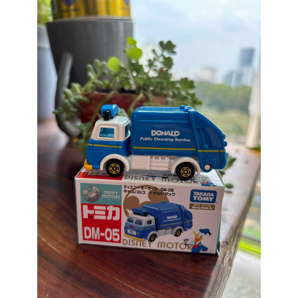 DSN1-Mô hình xe tomica đổ rác vịt Donald DM-05