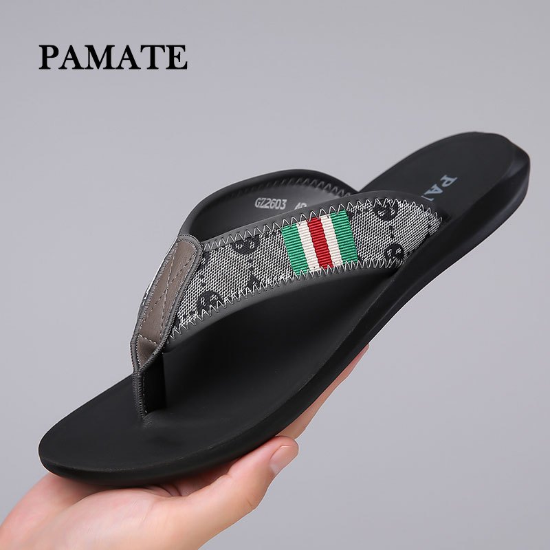 【PAMATE】Dép xỏ ngón thời trang dành cho occasio thoải mái, được làm từ chất liệu cao su bền đẹp.