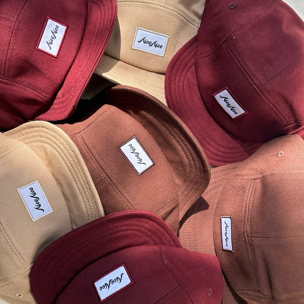 Mũ nón 5 mảnh NeeNee 5PANEL CAP logo phía trước, chất vải kaki, mũi nón mềm