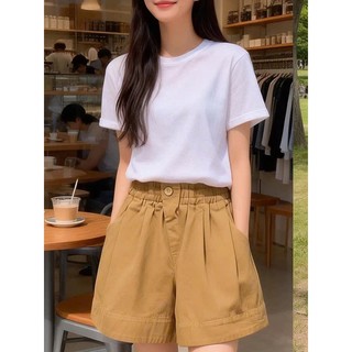 Quần Short Nữ Cạp Chun Phối Khuy Lệch – Quần Short Lưng Cao Tôn Dáng, Dễ Phối Đồ, Phong Cách Hàn Quốc