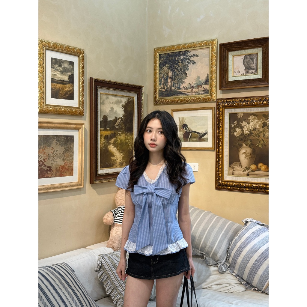 Áo sơ mi nơ kẻ sọc cổ tim phối ren kèm xinh xắn, Áo kiểu bèo gấu dễ thương thời trang - 29feb.closet - A560 | BigBuy360 - bigbuy360.vn