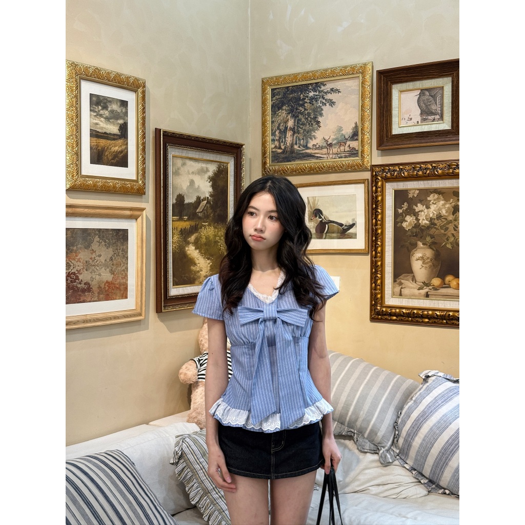 Áo sơ mi nơ kẻ sọc cổ tim phối ren kèm xinh xắn, Áo kiểu bèo gấu dễ thương thời trang - 29feb.closet - A560 | BigBuy360 - bigbuy360.vn