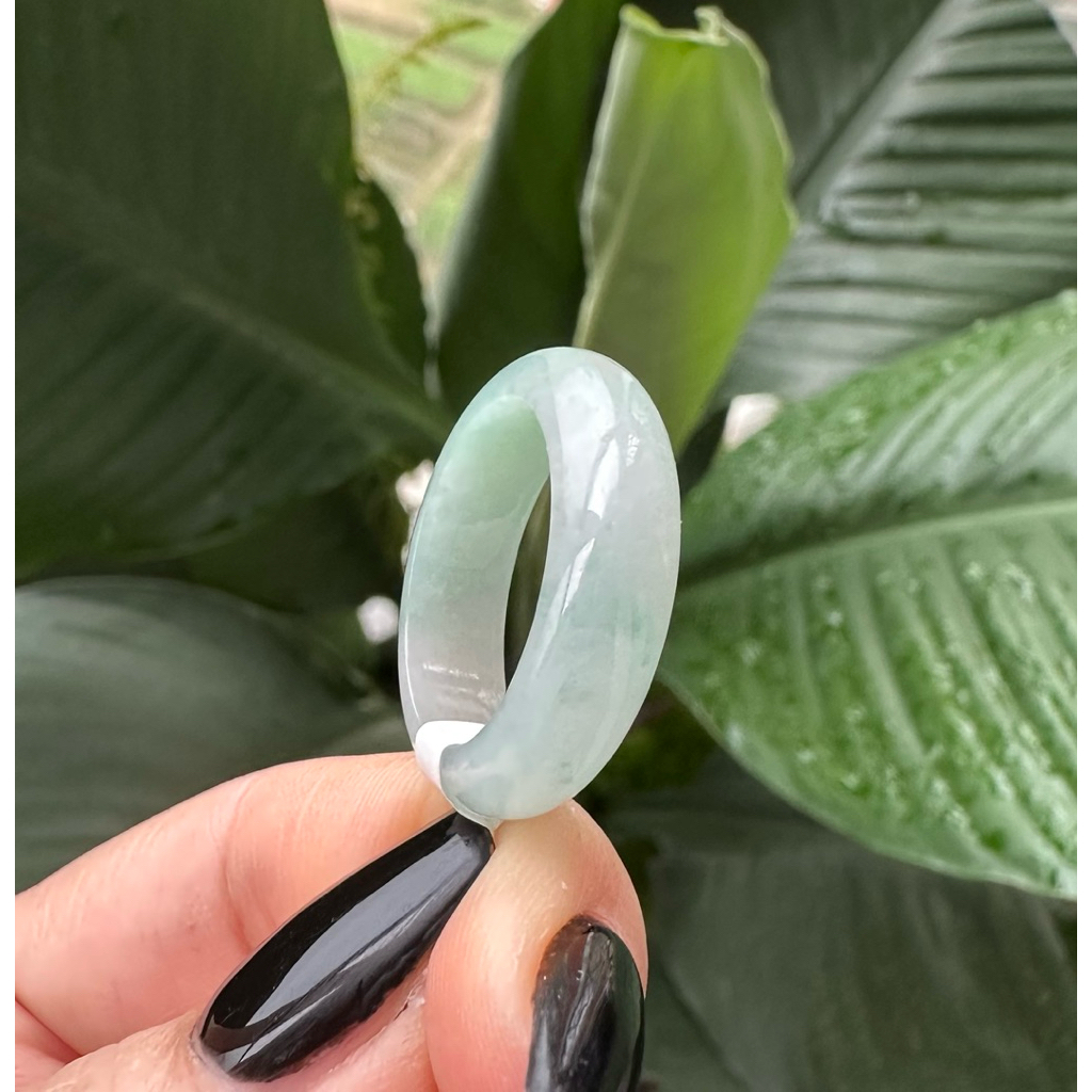 Nhẫn ngọc phỉ thuý Myanmar tuyp A li 18mm  M1014