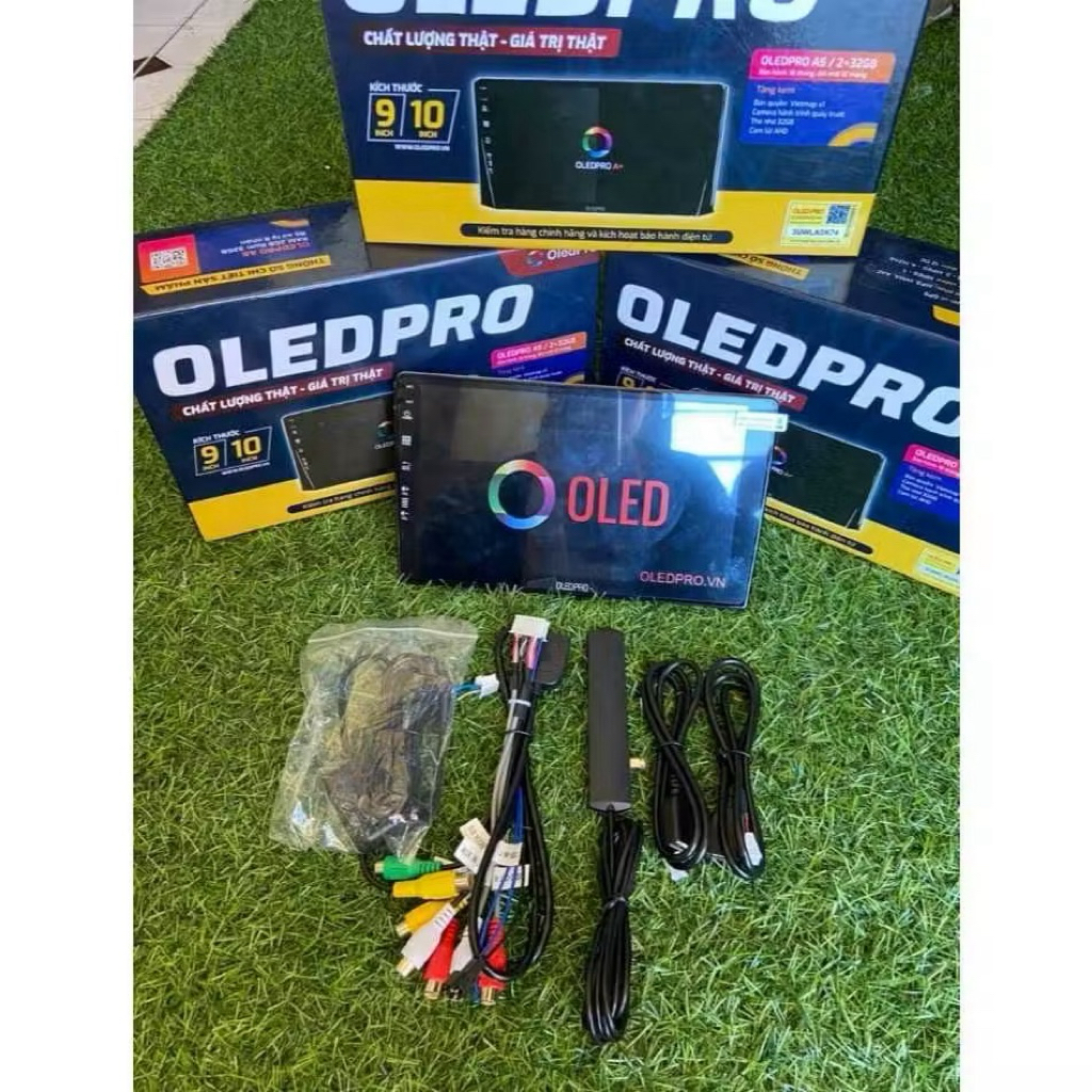 Màn hình Android ô tô OledPro Eco P450 - tặng Vietmap S2. yotube premium.