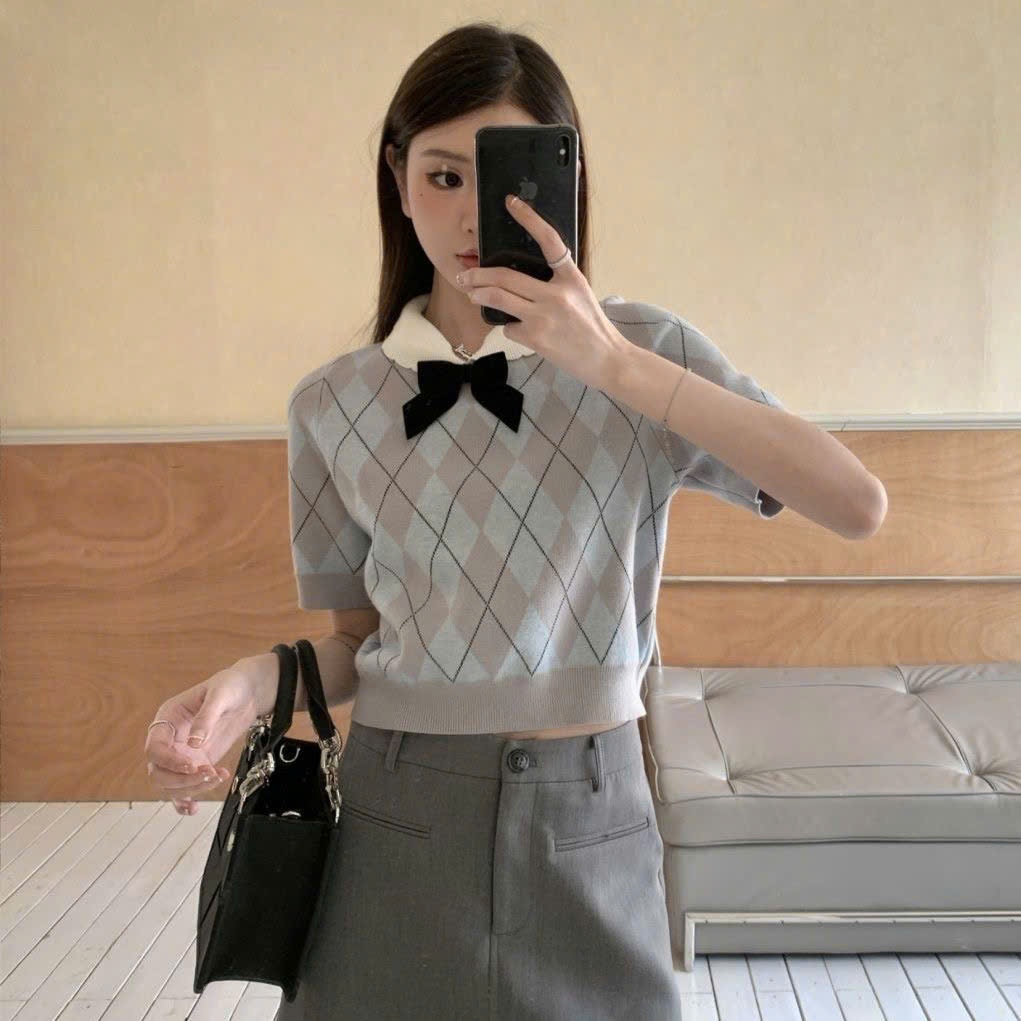 (HÀNG QCCC) Áo len dệt kim cổ polo phối nơ họa tiết kẻ caro phong cách tiểu thư HMH SP434 | BigBuy360 - bigbuy360.vn