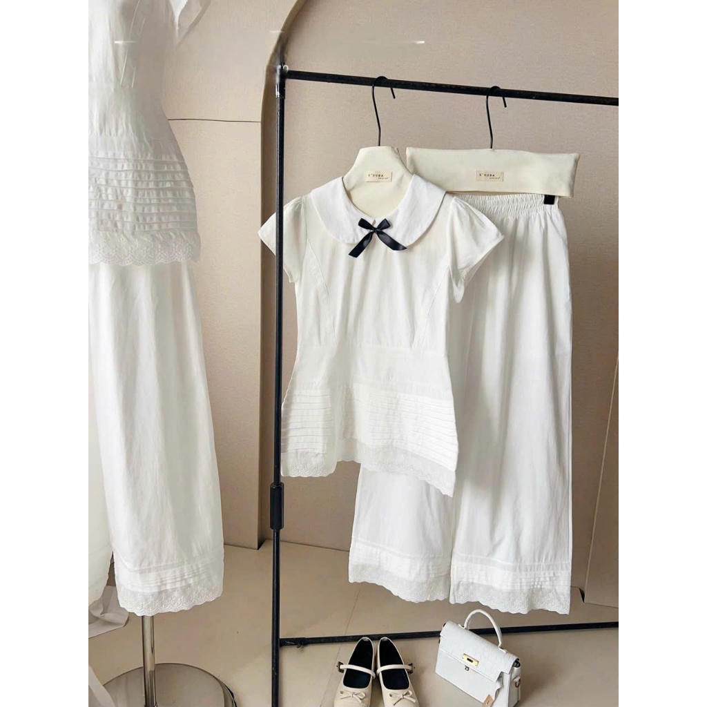 (Hàng Mới): Set Váy Áo Khoá Sau Tay Cộc Cổ Sen Đính Nơ Phối Tầng + Quần Suông Trắng Chất Thô-Ảnh Thật Lollaye | BigBuy360 - bigbuy360.vn