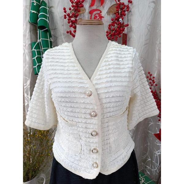 GALERIA CHIC NEW TAG - Áo cổ V họa tiết xếp tầng bymo - SIZE S