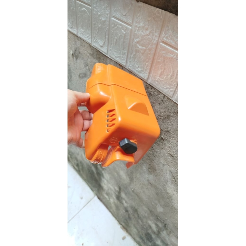 Nắp Chụp Nòng Máy Cưa Xích Stihl 170,180