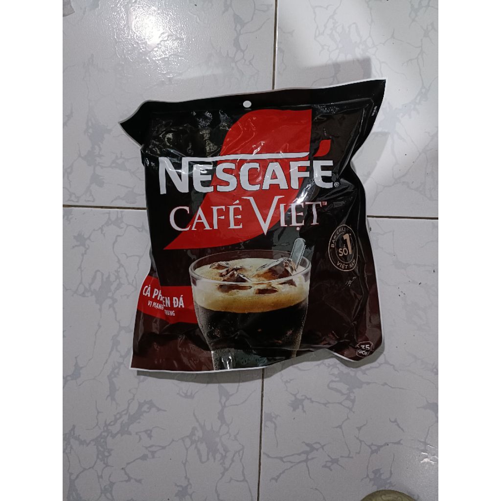 Cà phê hòa tan Nescafé Café Việt (Cà phê đen đá)
