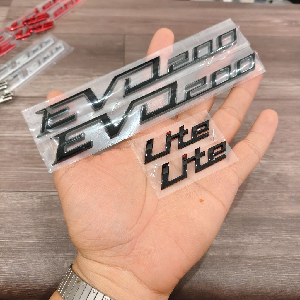 (Màu Đen) Bộ tem chữ nổi dán xe máy điện VinFast EVO200 Lite nhựa cứng tráng gương như tem ZIN