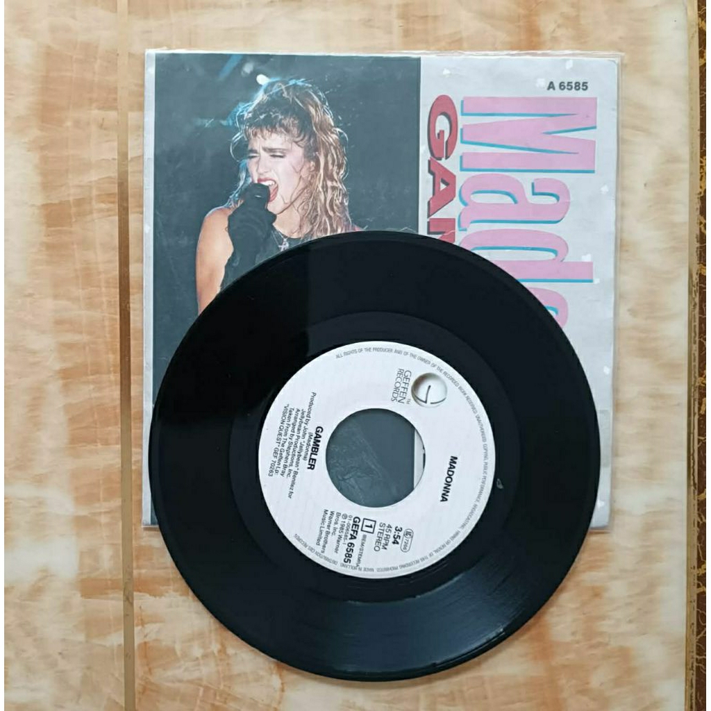 Madonna đĩa nhỏ 45 vòng,