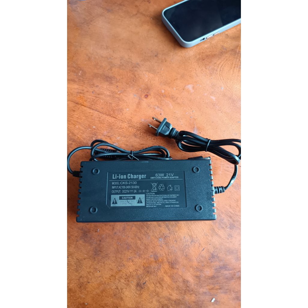 Sạc 5S 21V 3A dùng cho Li-on 3.7V(có quạt)