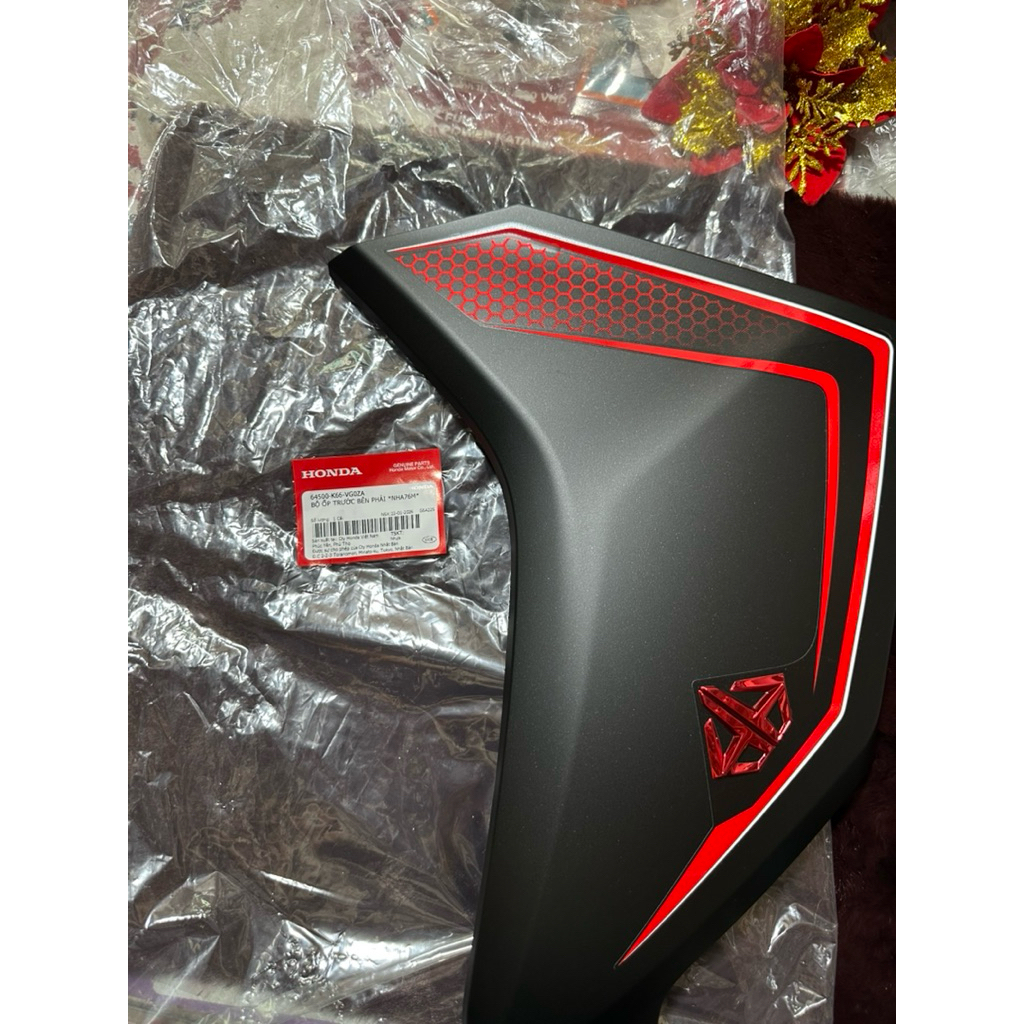 Manh ngoài bên phải ab2016-2019 đen mờ