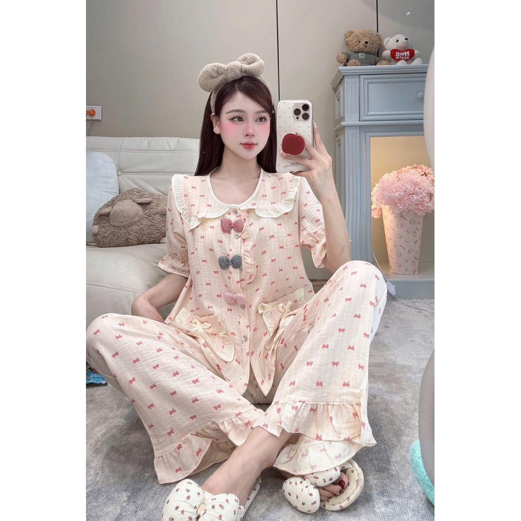 Bộ Mặc Nhà Cổ Sen viền bèo 3 nơ chất liệu Vân mây mới mềm đẹp dễ thương cho Nữ DD018 Sammy - Nữ | BigBuy360 - bigbuy360.vn