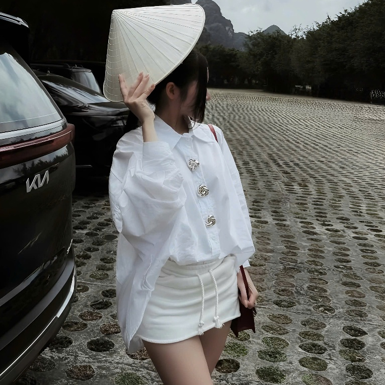 Áo Sơ Mi Form Dáng Rộng Phối Khuy Bạc Xoắn Chất Liệu Thô | BigBuy360 - bigbuy360.vn