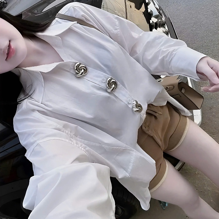 Áo Sơ Mi Form Dáng Rộng Phối Khuy Bạc Xoắn Chất Liệu Thô | BigBuy360 - bigbuy360.vn